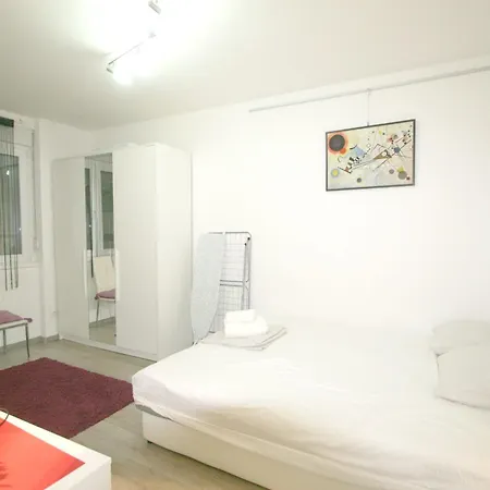Kandinsky Business With Workspace In Belgrade, Serbia Apartment