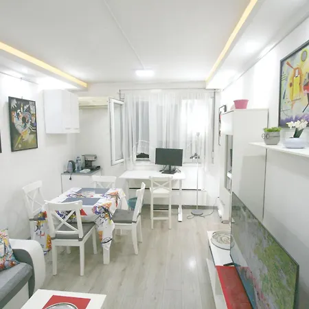 Apartment Kandinsky Business With Workspace In Belgrade, Serbia *