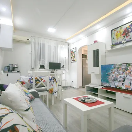 Kandinsky Business With Workspace In Belgrade, Serbia Apartment